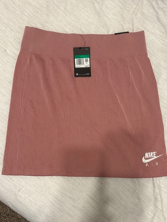 Nike Dresses & Skirts - Nike Women’s Dusty Rose Ribbed Mini Skirt